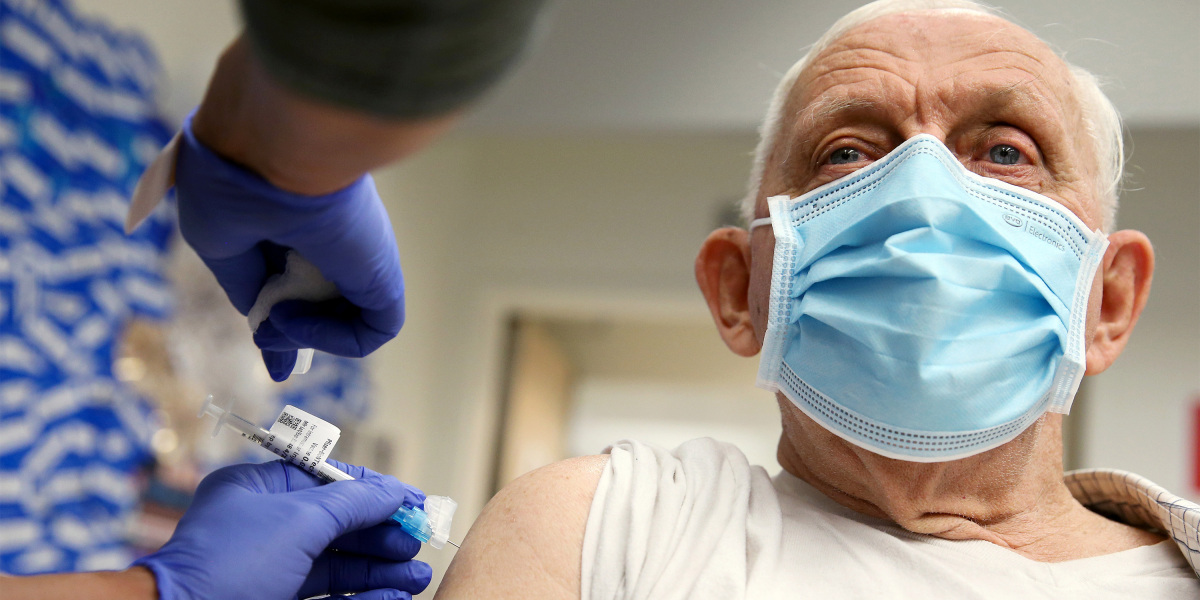 Pfizer wants to give you a booster shot—but experts say it’s too soon