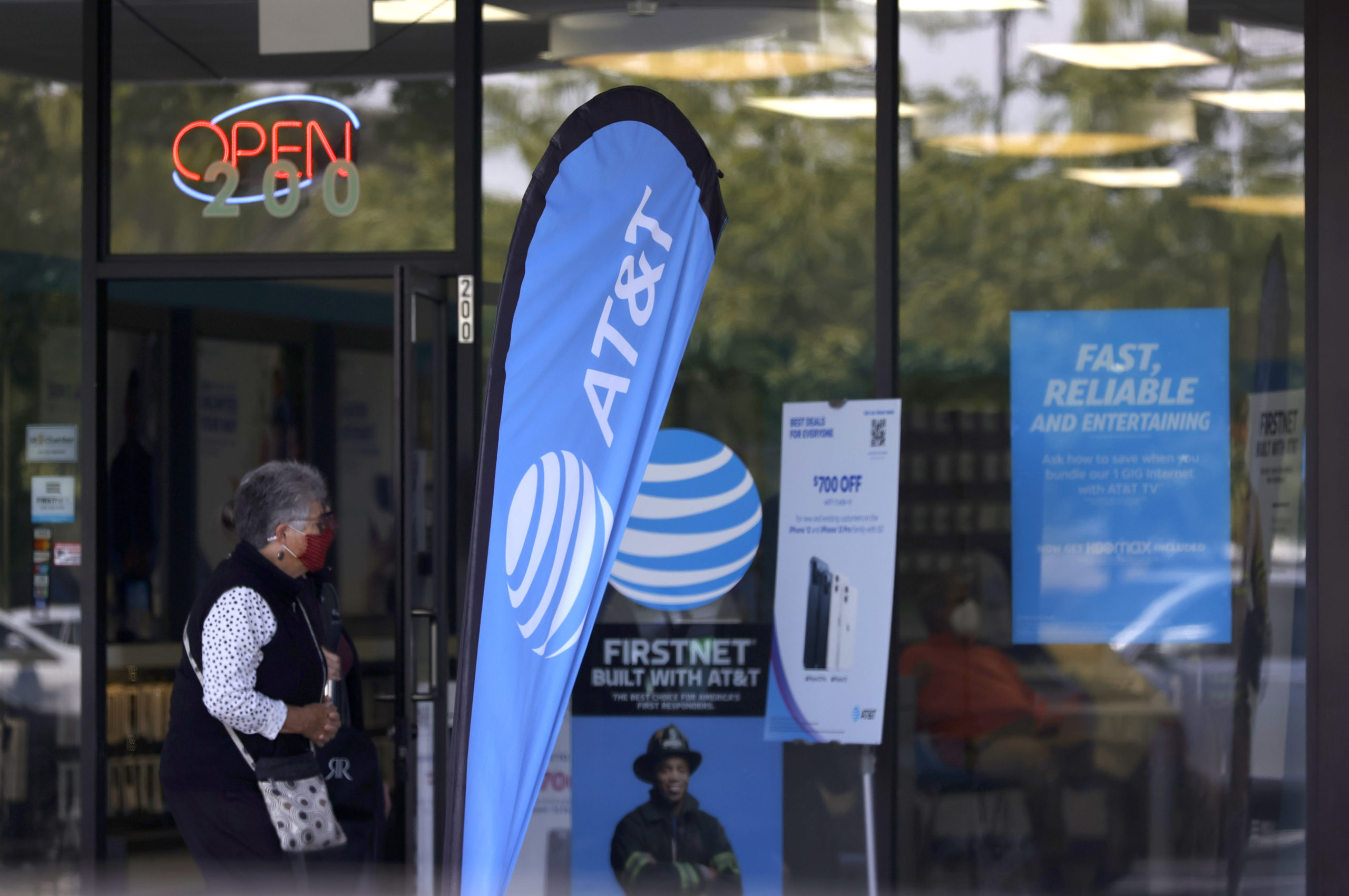 AT&T is raising prices on older wireless plans to address inflation