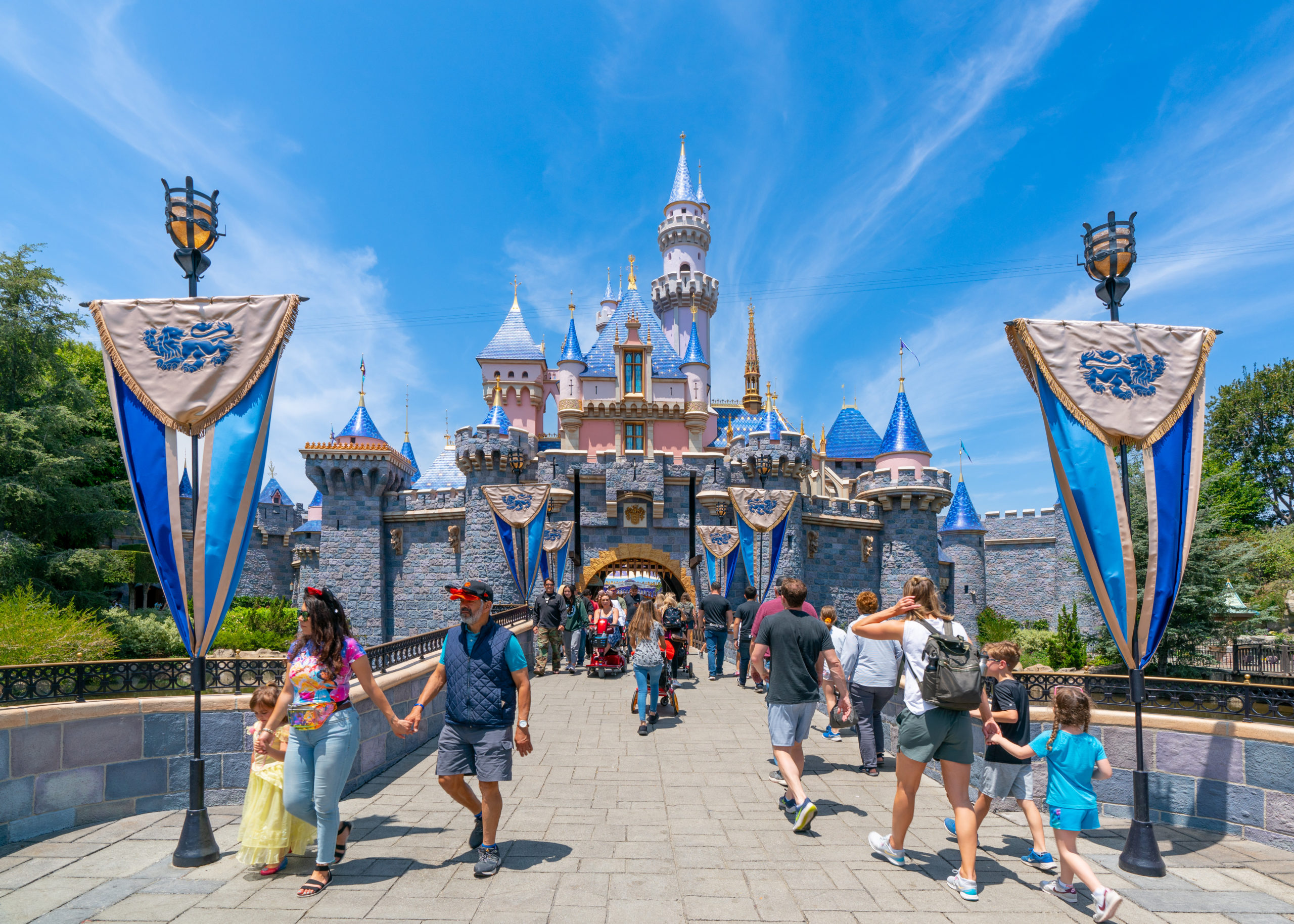 Twitter cancels its companywide trip to Disneyland in latest sign of tech industry retrenchment